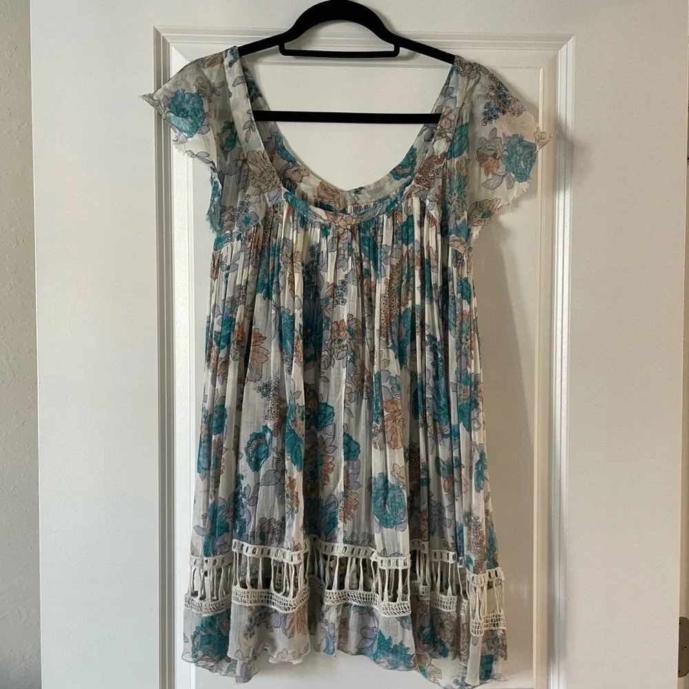 Free People Floral Top with Lace Detail | XSMALL